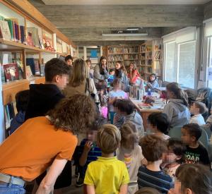 Día del Libro: grandes y pequeños visitan las Bibliotecas
