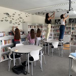 Intervención artística en la Biblioteca de Bachillerato